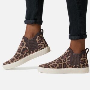 Rothy’s Chelsea Boot Wildcat Leopard Limited Edition Size 8.5 Slip on Sneakers
